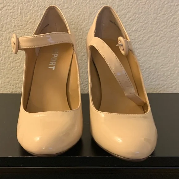 Cream Mary Jane Heels - Picture 4 of 5